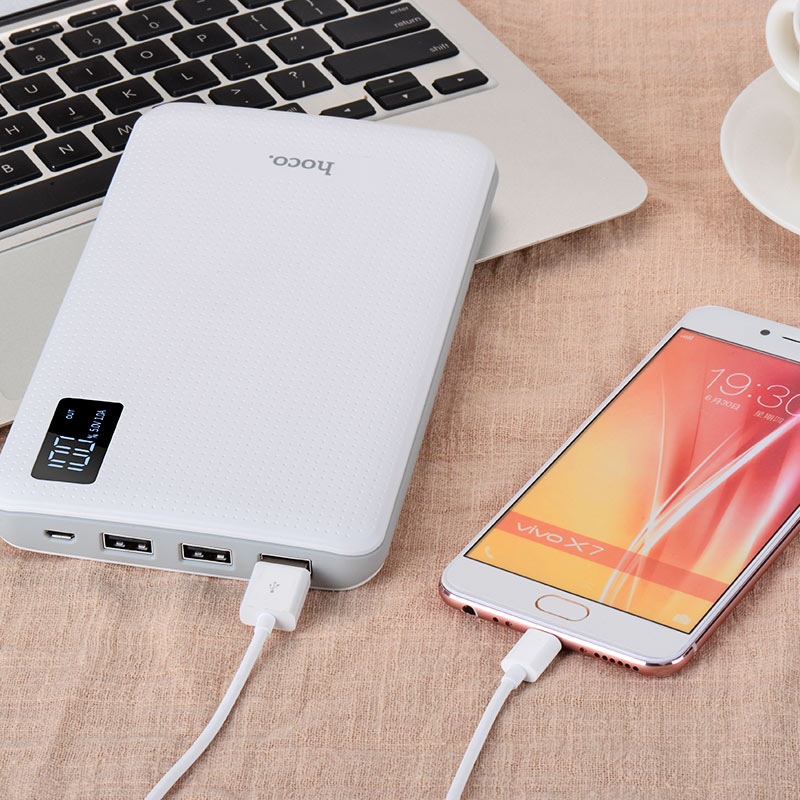 Power bank «B24 Pawker» 30000 mAh triple USB output