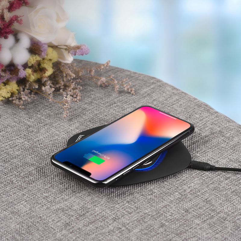 Wireless charger “CW10 Graceful” portable tabletop charging dock