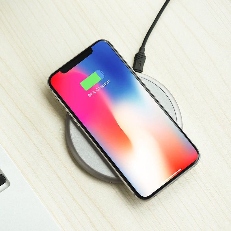 Wireless charger “CW3A Round” portable tabletop charging dock