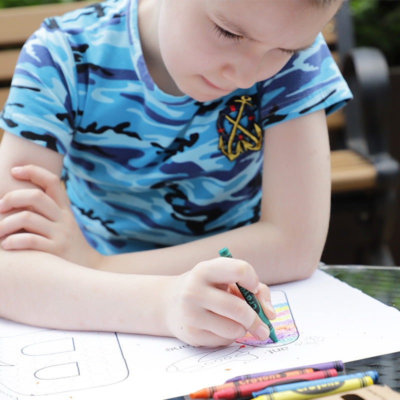 Children painting paper roll