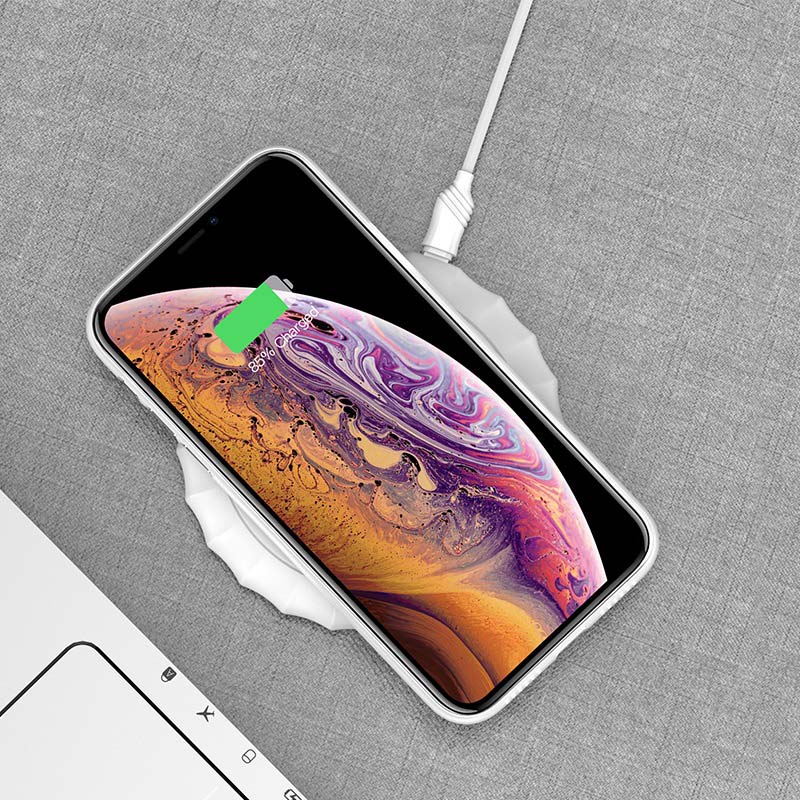 Wireless charger “CW13 Sensible” portable tabletop charging dock