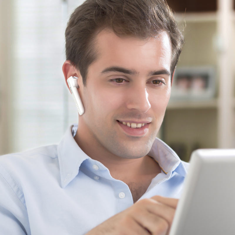 Wireless headset “E61 Gorgeous” with mic
