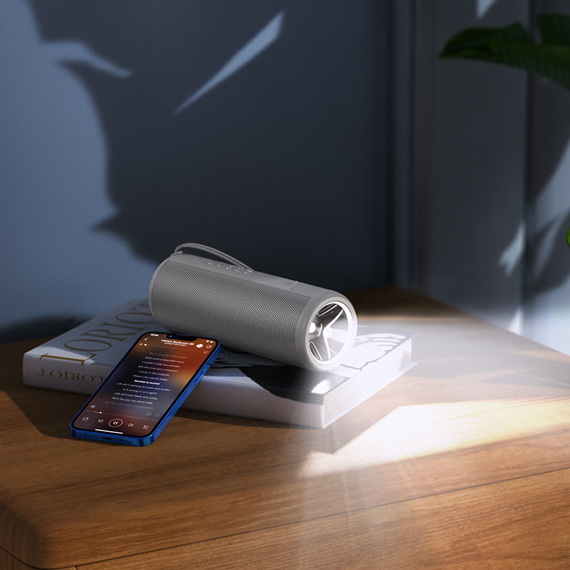 Wireless speaker “HC11 Bora” sports portable loudspeaker