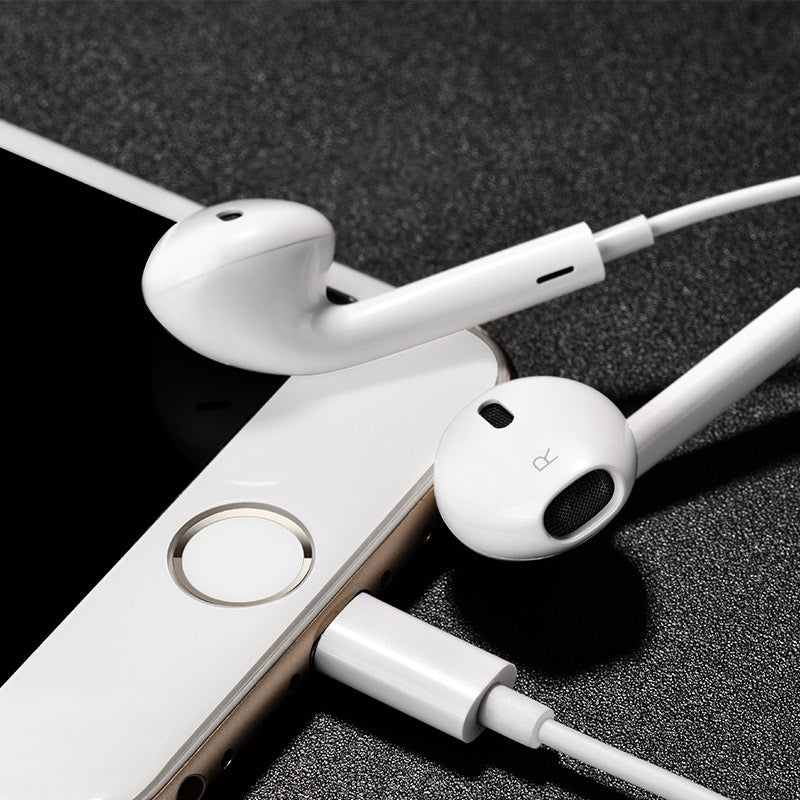 Wired earphones for Lightning “L9 Original series”