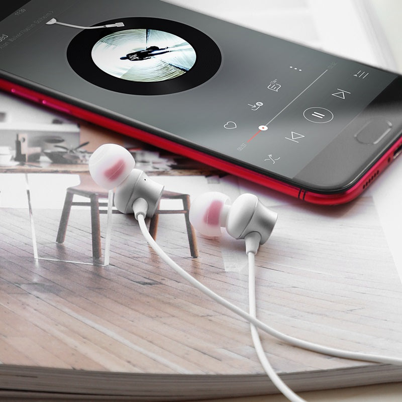 Wired earphones “M51 Proper sound” with mic