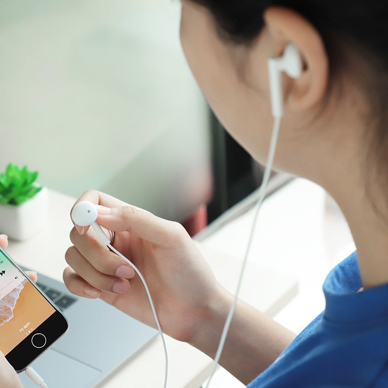 Wired earphones 3.5mm “M53 Exquisite sound” with microphone