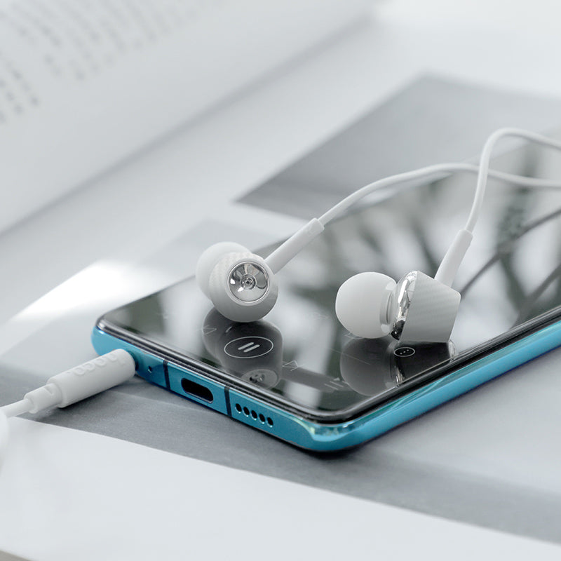 Wired earphones 3.5mm “M70 Graceful” with microphone