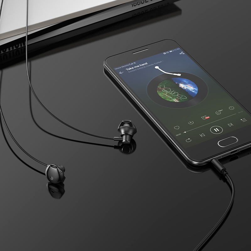 Wired earphones 3.5mm “M75 Belle” with mic