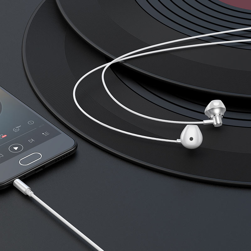 Wired earphones 3.5mm “M75 Belle” with mic