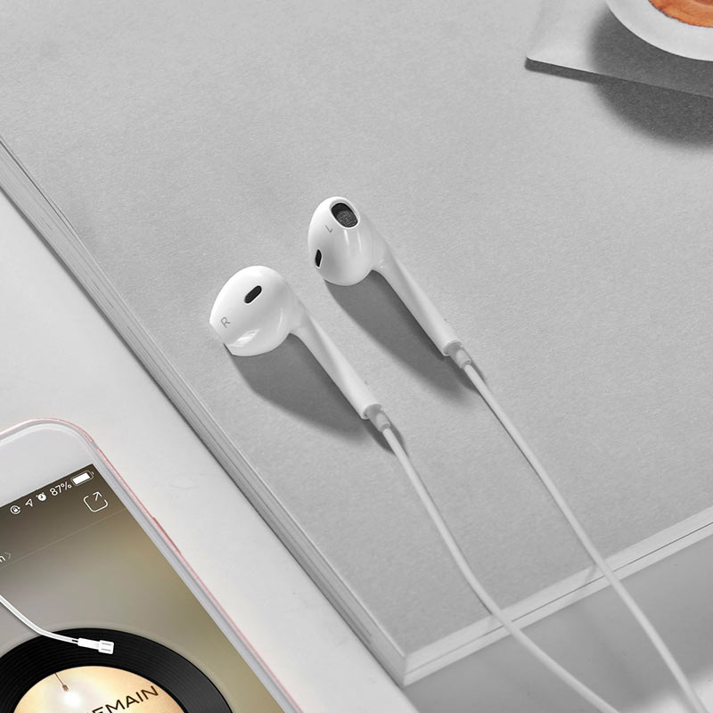 Wired earphones for Lightning “M80 Original series” with mic (set 20pcs)
