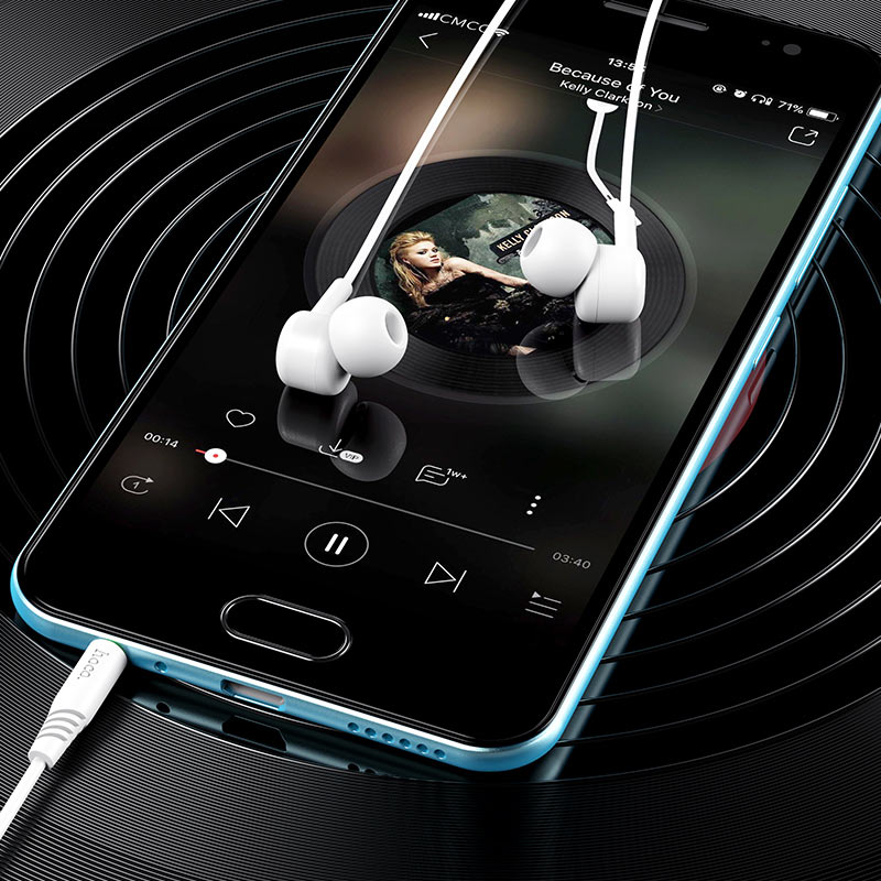Wired earphones “M82 La musique” with mic