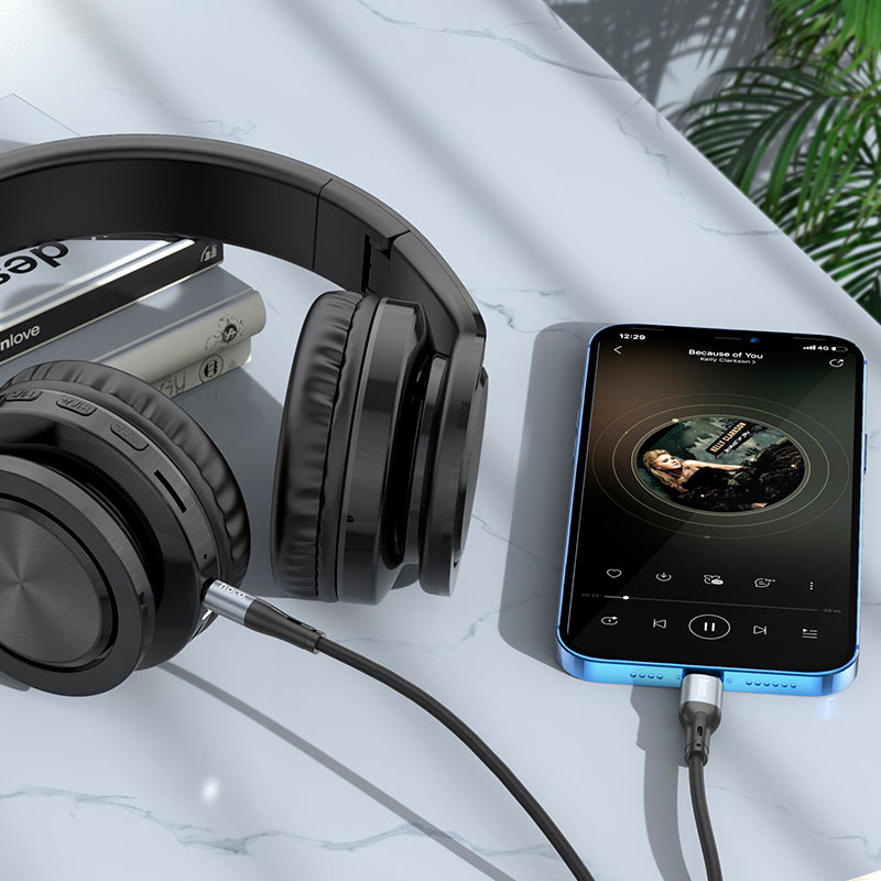 Cable 3.5mm to Lightning “UPA22” audio conversion