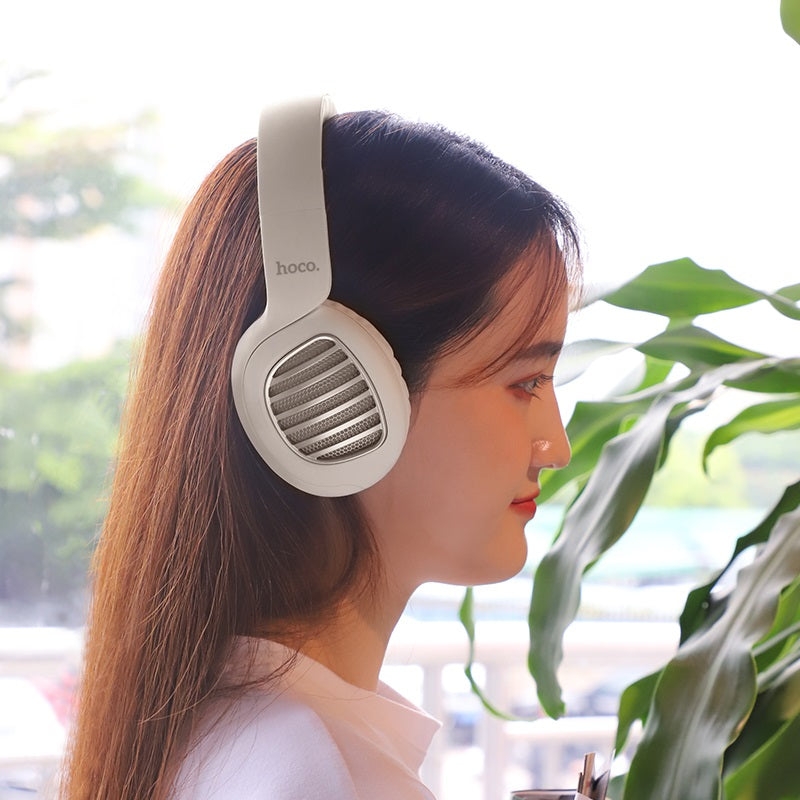 Headphones “W23 Brilliant” wireless and wired with mic