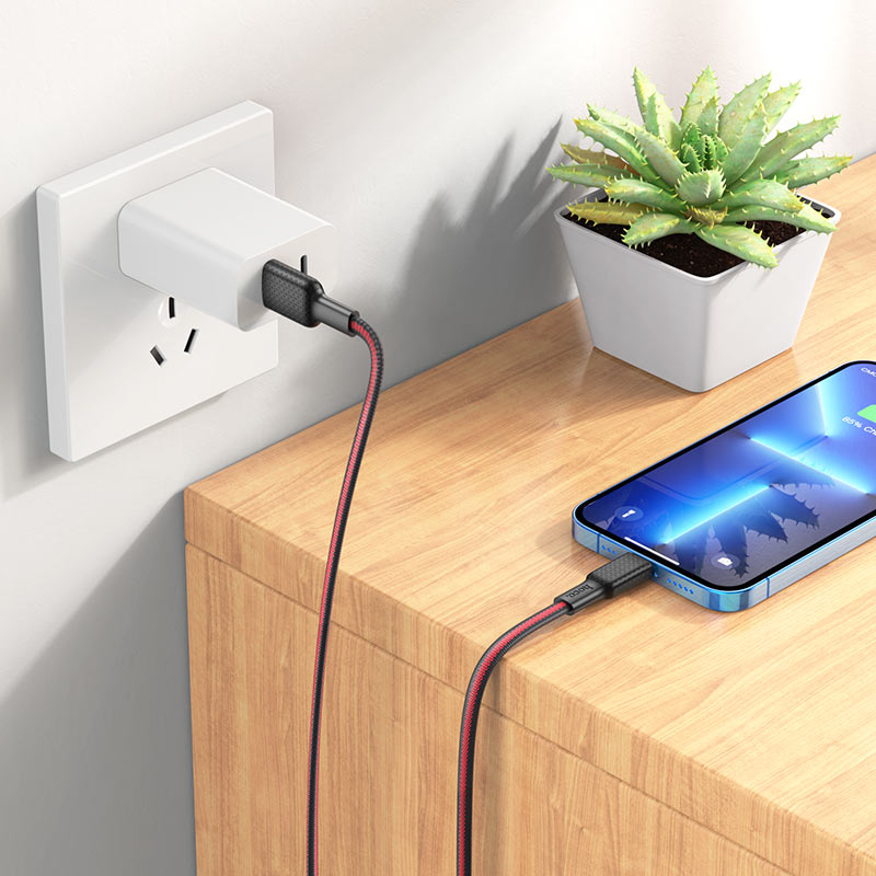 Cable USB to Lightning “X69 Jaeger” charging data sync