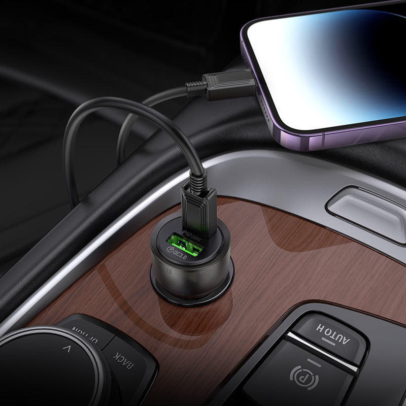 Car charger “Z52 Spacious” 38W cable set