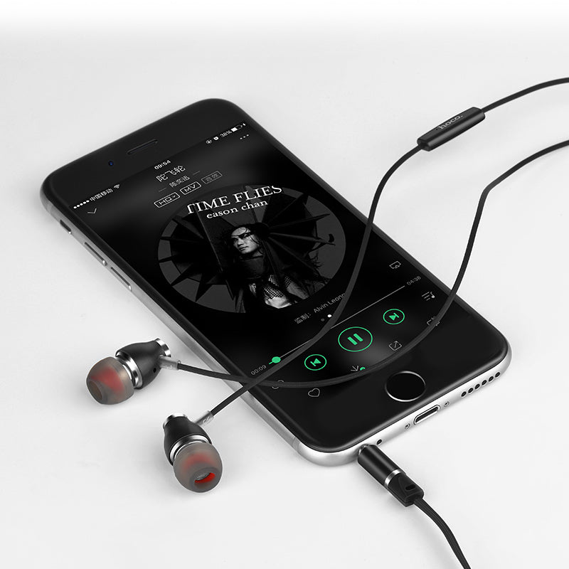 Wired earphones “M28 Ariose” with microphone