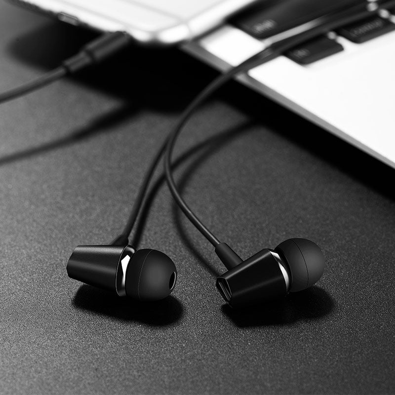 Wired earphones “M34 Honor” with microphone
