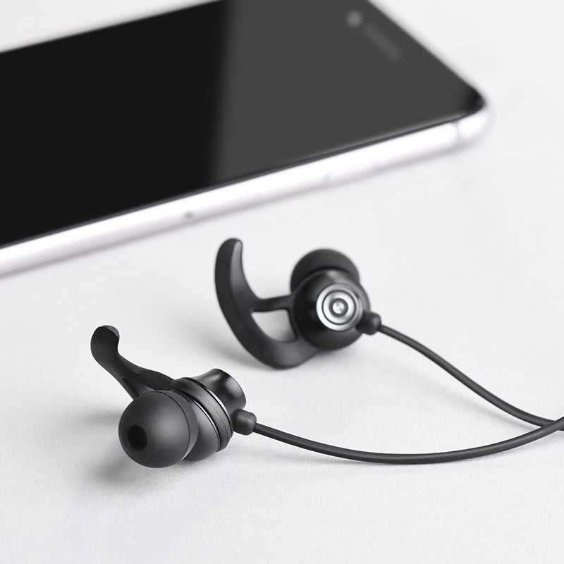 Wired earphones “M35 Sincere joy” with microphone