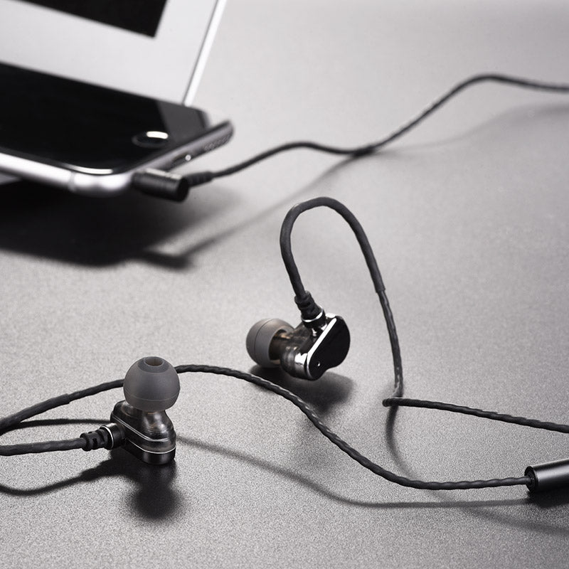 Wired earphones “M36 Charming sound” double coil with microphone